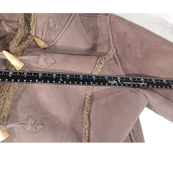 L.L. Bean Women’s Brown Faux Suede Sherpa Lined Toggle Hooded Duffle Coat Sz M - Picture 6 of 9